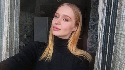 CarolineDjein Public Pic 4