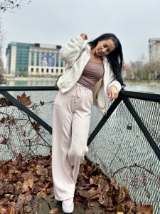 AnaRhodes Outdoor activities 🍭 Pic