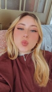 Alaiaaa_11 Public Pic 2