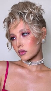 Blonde_Pickme Public Gambar 2