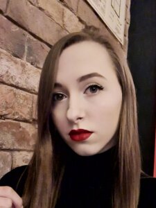 EstellaMoore Public Pic 7