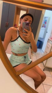 23Quenn Public Pic 3