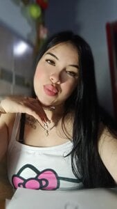 Sarah_amy_ Public Pic 2