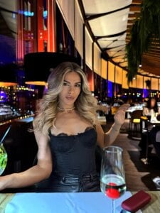 ChloeVelvetx Princess treatment🌸 Pic 4