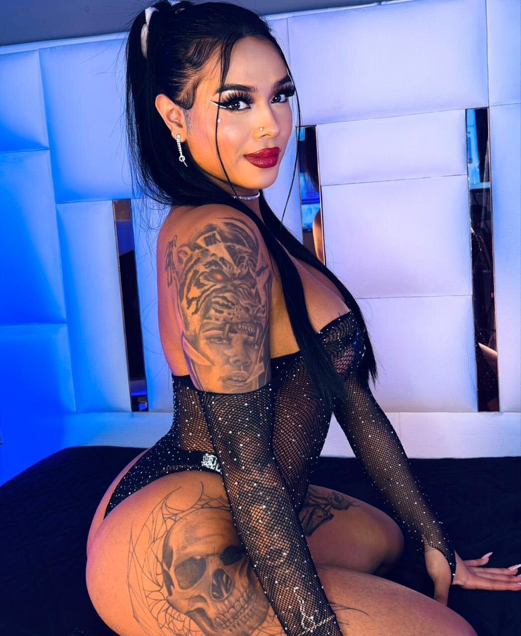 tinaqueen_noa adlı kullanıcının viral fotoğrafları:  4787