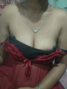 Sexy_Bhabi_007 Public Pic 3