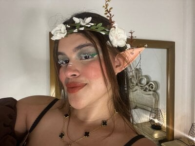 michell_blakke Sexy elf in the garden🧝🏼 Pic 4