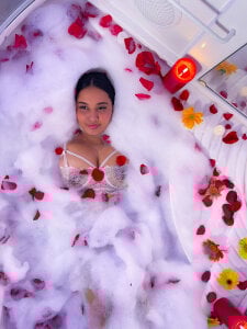 abella_rider_ San Valentine 💘 Pic 2