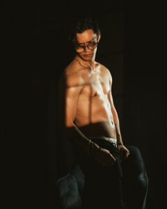 Brandon_starkk ligth Foto 4