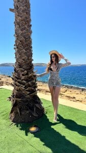 Tassianna Public Pic 2