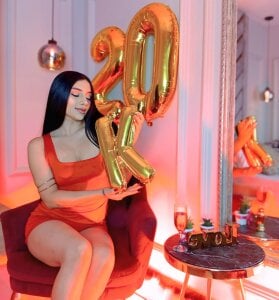 Harper-Avary kullanıcısının ❤️ 20,000 Hearts Beating With Pleasure ❤️‍🔥THANKS✨ albümü -  3 fotoğraf