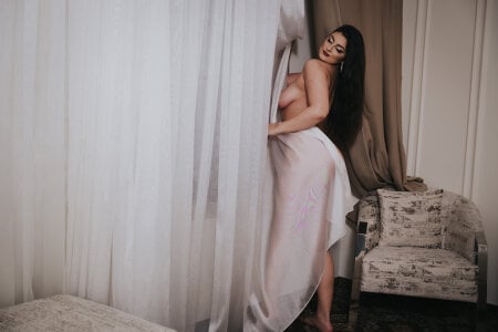 Natasha_Olive This outfit needed accessories 😈😉🖤 รูป  9