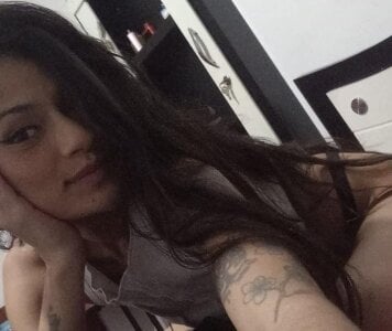 AuroraBon Every day🥵 Pic