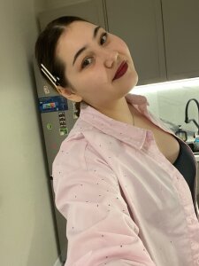 Lina_Loon Public Pic 2