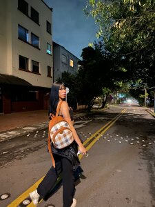 AllysonGreys Casual days Pic 2