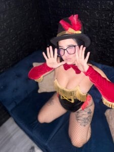 IbbieeBennett_1 Body in fire 🔥  6. fénykép