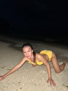 jeanalove Beach - Dec 2025 Pic 6