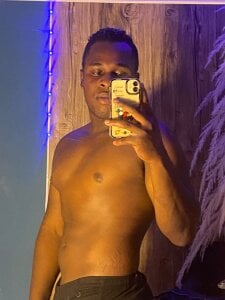 Amun_obsidian Dangerous calm... desire begins in silence. Immagine  2