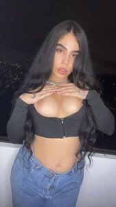 Cuteandhornyy Public Pic 3