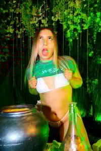 MaddieTease kullanıcısının Lucky Curves in Green 💚 albümü -  4 fotoğraf