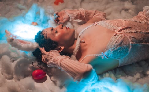 Brann_tadzio This bunny behaves badly when people look at her like that🍆🐰 Pic 7