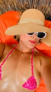 Zoebraham tanning day 👙💙🐬 Pic