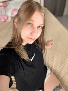 LynneHaviland How do you like my black T-shirt Pic