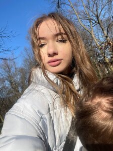 QuEmely Public Pic 4