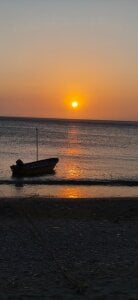 Emma_Torres__ sun, beach and sand Bilde 2