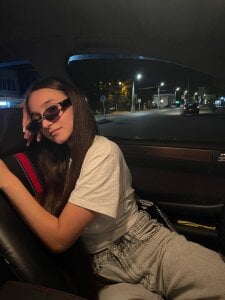 BethZiglar Public Pic 4