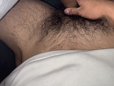 sukebegorilla 布団の中でちんちんさわさわ... Pic 6