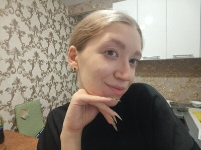 MargarettNewbie Angela<3 Pic 2