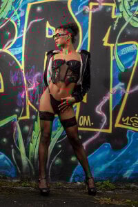 Public de VictoriaRousse_  2 Imagens