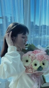 Zdjęcia DelindaToste me with flowers: 