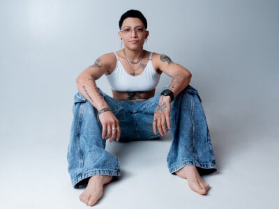 ZoeKrug kullanıcısının Public albümü -  5 fotoğraf