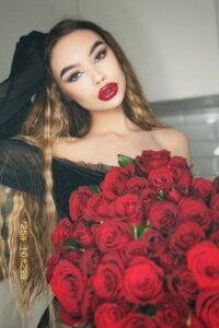 DianaRizz Roses 🌹 Pic 3