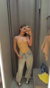 Public de elloriah  5 photos