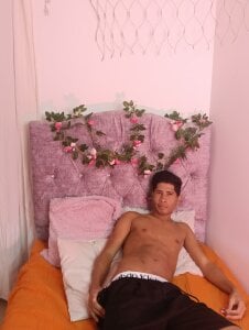 axel_rosse012 Public صورة واحدة|axel_rosse012 Public صورتان|axel_rosse012 Public  4 صور|axel_rosse012 Public  4 صورة