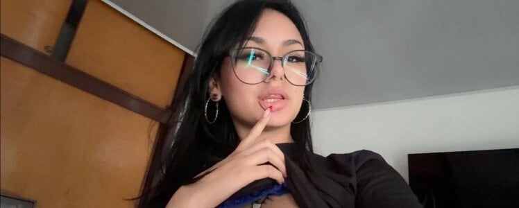 NiccolleHall Public Pic 3