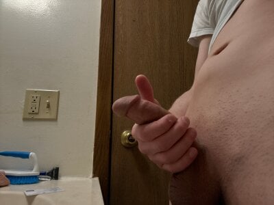 EclipseStudのHere’s My Large Surprize 😳😘の 4枚の写真