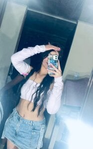 Zoe_swan Public Pic 7