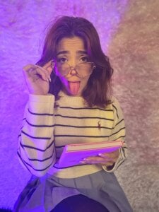 summi10 your favorite schoolgirl Pic 7