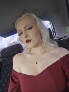 KellyyMcGuire Public Foto 3