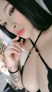 Georginav2 A little bit about mo🖤 Pic