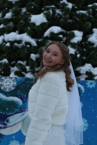 JulieGreen Public Pic 2