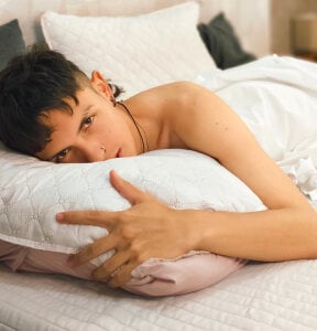 Are you coming to bed with me?😈 de NaytonFreeman  5 photos