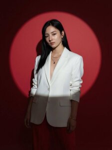 TommyeXang Touch of Warm Light Pic