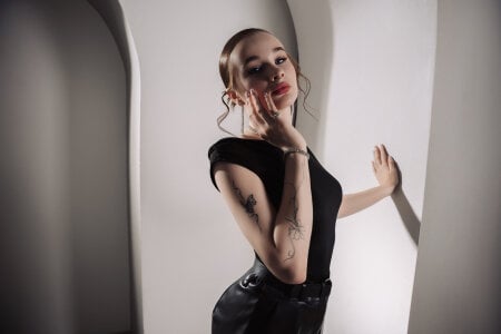 Abigail_ForlandPublic图片