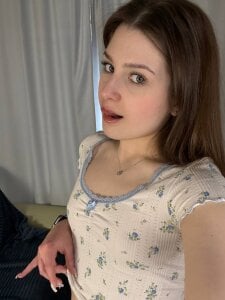 DeanUnnold attractive student Foto 9