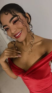 Carlymonroee_ Girls night ♥️ Gambar 2